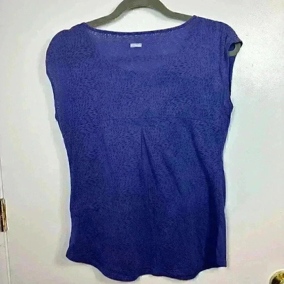 Columbia Sheer Back Workout Shirt - Picture 2 of 4